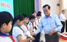 Trao 230 suất học bổng cho học sinh nghèo hiếu học ở Kiên Giang