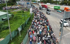 Kẹt xe đường song hành cao tốc sáng 9-6, đơn vị chức năng đưa ra phương án 'gỡ rối'