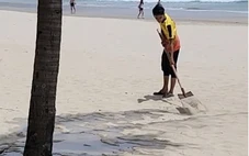 Người dân tắm biển nghe mùi hôi thối, Đà Nẵng phạt 1 resort ven biển hơn 224 triệu đồng