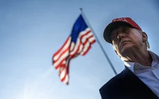 Siêu dự luật 4.000 tỉ USD gây tranh cãi của ông Trump được Thượng viện Mỹ thông qua sát nút