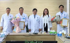 Cấp cứu bé gái bị hạ canxi máu trên máy bay: Trên chuyến bay hôm ấy, tôi không chỉ làm bác sĩ