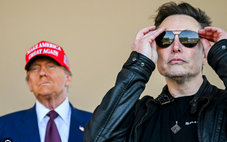 Tỉ phú Elon Musk có đang âm thầm 'trả đũa' ông Trump?
