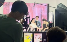 Bán hàng qua livestream: Chốt đơn từ bó rau vài ngàn đến siêu xe tiền tỉ
