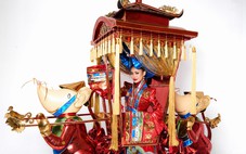 Võ Việt Chung, Nguyễn Minh Công bày cách làm trang phục hoa hậu để sự tự tôn dân tộc dâng trào