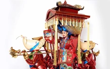 Võ Việt Chung, Nguyễn Minh Công bày cách làm trang phục hoa hậu để sự tự tôn dân tộc dâng trào