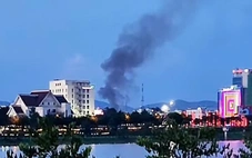 Cháy cửa hàng bán sơn ở phường Kon Tum, người dân nghe nhiều tiếng nổ lớn