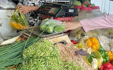 Hàng trăm kg hoa chuối ngâm với hàn the, cơ thể nhiễm độc hồi nào không biết