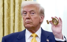 Chính quyền ông Trump âm thầm dỡ bỏ lệnh trừng phạt Nga thời ông Biden?