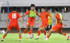 U23 Việt Nam tập mà không có HLV Kim Sang Sik