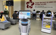 ‘Nữ lễ tân’ robot giải đáp 'A-Z' thủ tục hành chính cho người dân ở phường Thủ Đức