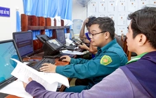 ‘1 kèm 1’ ở trung tâm hành chính công xã Long Hải, TP.HCM