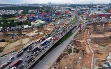 Đóng đường ĐT 743 gây ùn tắc nghiêm trọng, lộ trình thay thế ra sao?