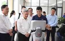 Phó bí thư Đặng Minh Thông khảo sát hoạt động phường Thủ Đức