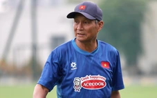 HLV Mai Đức Chung: 'Các đối thủ của Việt Nam nhập tịch ào ạt'