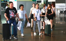 Vì sao giá vé máy bay nội địa đến Cam Ranh cao hơn so với các địa phương khác?