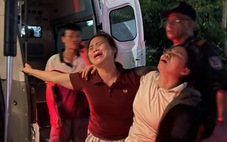 Người thân khóc nấc đưa thi thể nạn nhân vụ lật tàu Vịnh Xanh 58 về quê