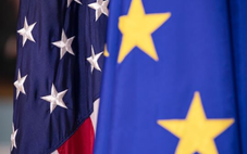 EU chấp nhận mức thuế đối ứng 10% của ông Trump