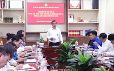 Dông lốc trưa 20-7 tại TP.HCM gây tốc mái 49 căn nhà, đổ 73 cây xanh, hư 2 ô tô