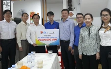 Trung ương Đoàn thăm, trao học bổng cho thủ khoa 30 điểm Phan Quang Hiển Vinh