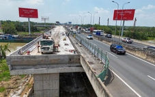Bộ Xây dựng nói cầu Nhơn Trạch ‘chờ’ vành đai 3, Ban Giao thông TP.HCM phản hồi gì?