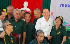 Bí thư Thành ủy TP.HCM Nguyễn Văn Nên thăm hỏi, động viên thương bệnh binh tại Long Hải