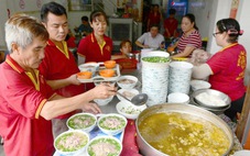 Cùng Tuổi Trẻ tiếp tục đi tìm người nấu phở ngon