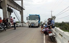 Người dân nhiều lần chặn xe vào bãi rác An Hiệp