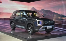 Mitsubishi Destinator trước khi về Việt Nam: Giá quy đổi cao nhất 745 triệu có gì?