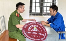 Quản trị viên nhóm Facebook Luật giao thông và an toàn giao thông bị bắt vì nhận tiền 'bao luật'