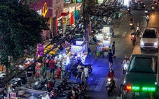 TP.HCM lập đoàn kiểm tra các điểm ‘nóng’ lấn chiếm vỉa hè, nghiên cứu lắp camera phạt nguội