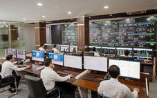 Bên trong ‘trái tim số’ không người trực của ngành điện Thủ đô