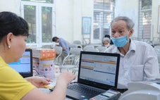 Tháng 8, người nhận lương hưu, trợ cấp bảo hiểm bằng tiền mặt sẽ được mở tài khoản ngân hàng