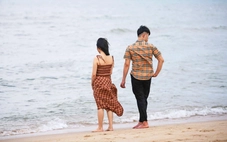 Vợ chồng 'cấm vận chăn gối', nên không?