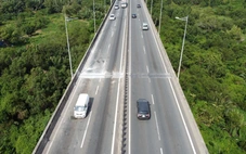 Xe chạy 'trơn tru' trên cao tốc TP.HCM - Long Thành - Dầu Giây sau 10 ngày sửa chữa khe co giãn