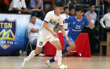 Ca sĩ Hoàng Bách có hành động đặc biệt với futsal Việt Nam