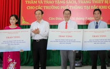 Bí thư Nguyễn Văn Nên trao tặng thiết bị học tập cho 3 trường học tiêu biểu ở đặc khu Côn Đảo