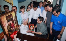 Thủ tướng Phạm Minh Chính tri ân các lãnh đạo tiền bối và người có công tại Quảng Trị và Huế