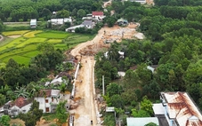 Đường liên kết vùng miền Trung khởi công 2 năm mới bàn giao mặt bằng một nửa