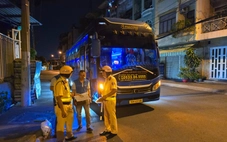 Cảnh sát giao thông TP.HCM ra quân xử lý nhiều xe khách vi phạm