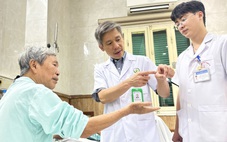 Phẫu thuật lấy mảnh đạn găm trong cánh tay người thương binh suốt nửa thế kỷ