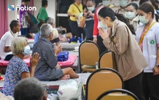 Hai lãnh đạo Thái Lan đi thị sát vùng xung đột, củng cố tuyến đầu