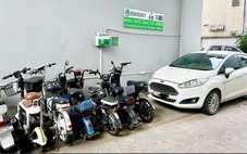 Chung cư Tân Phước cấm gửi xe điện, luật sư khẳng định trái luật, trái chủ trương
