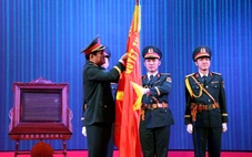 Lực lượng vũ trang Cần Thơ đón nhận 'Huân chương bảo vệ Tổ quốc' hạng Nhì