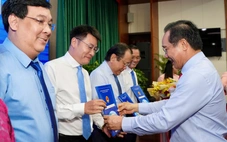 UBND TP.HCM bổ nhiệm lãnh đạo 54 đơn vị sự nghiệp công lập