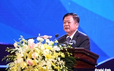 Văn nghệ sĩ phải ‘dắt tay người tốt trở lại văn học nghệ thuật’