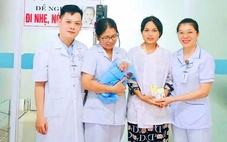 Trẻ sơ sinh thủng dạ dày được cứu sống kỳ diệu
