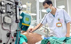 Sau 3 ngày ăn tiết canh heo, thanh niên 30 tuổi nguy kịch
