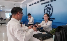 Từ 1-8, người Hà Nội đi làm thủ tục hành chính sẽ được in ấn miễn phí, mời ăn bánh, uống trà