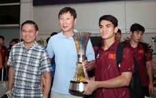 U23 Việt Nam cùng cúp vô địch trở về trong vòng tay người hâm mộ