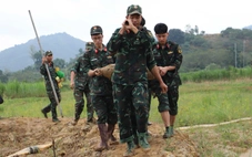 Công binh tháo gỡ 3 quả bom có sức công phá cực lớn ở Lâm Đồng
